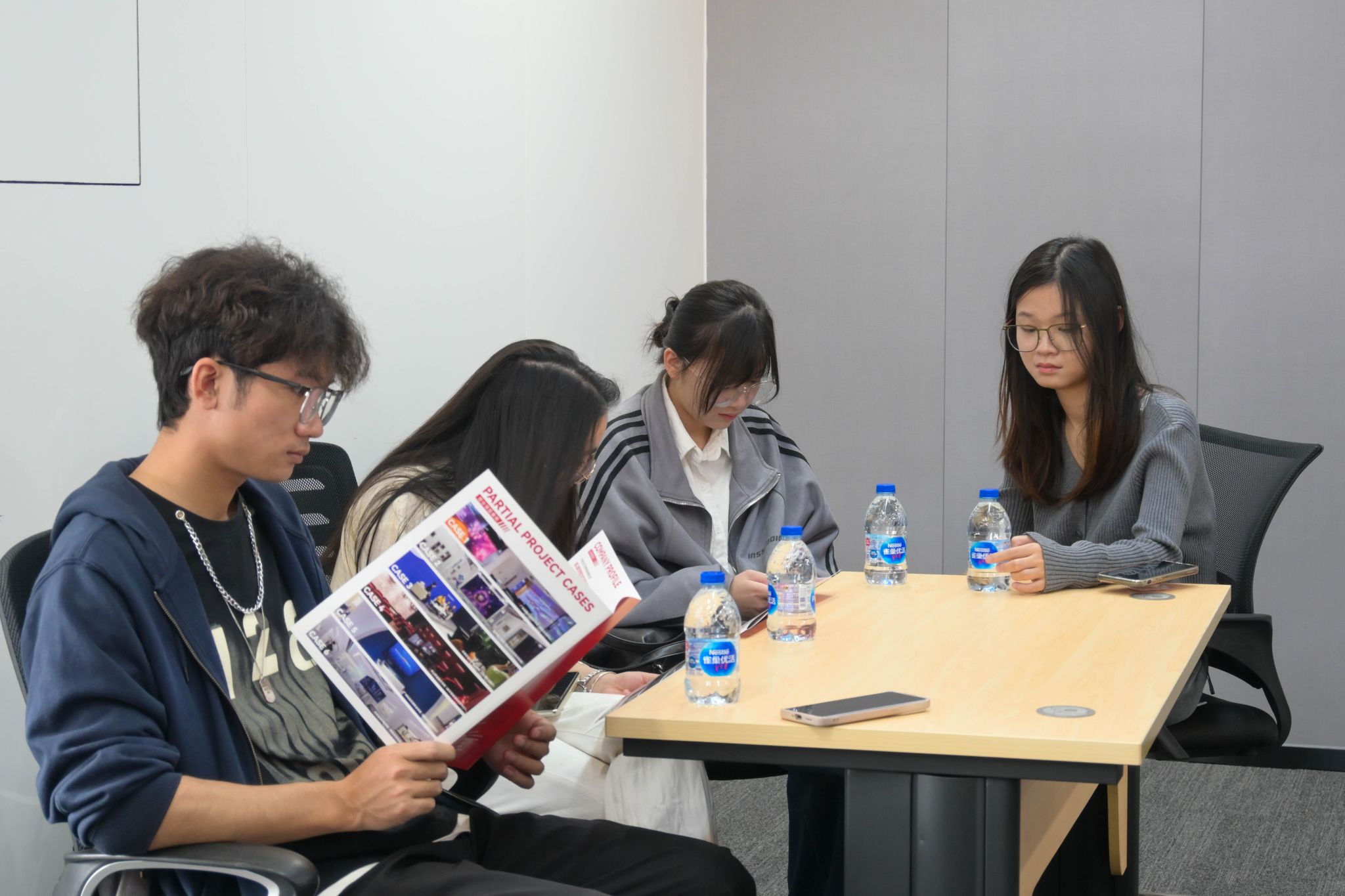 深化產教融合，聚焦實踐育人 藝術設計學院攜手教育科技共育未來人才